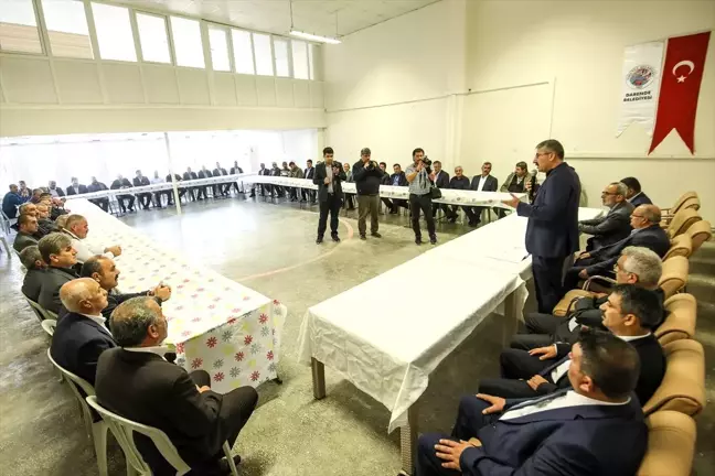 Darende Belediye Başkanı Özkan, muhtarlarla toplantı yaptı