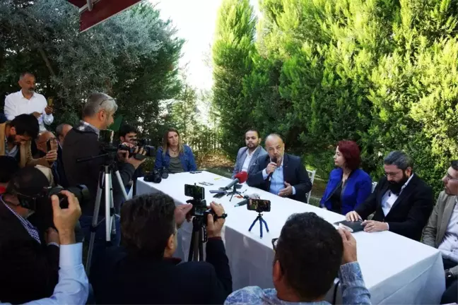 AK Partili Yavuz basın mensupları ile kahvaltıda buluştu