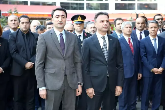 Büyük Önder Atatürk'ü anıyoruz