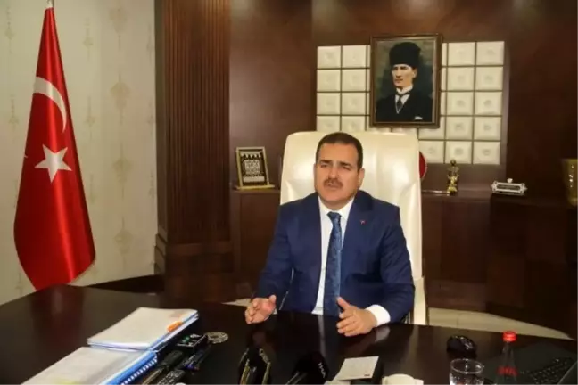Vali Akbıyık'tan Öğretmenler Günü mesajı