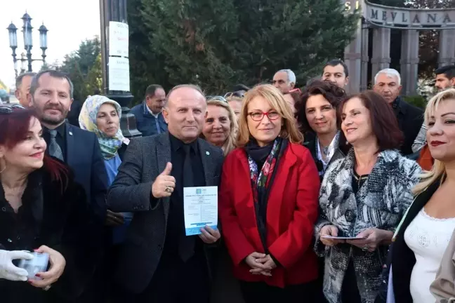 İYİ Parti üyeleri, Gölbaşı'nda kadına yönelik şiddete dikkat çekti