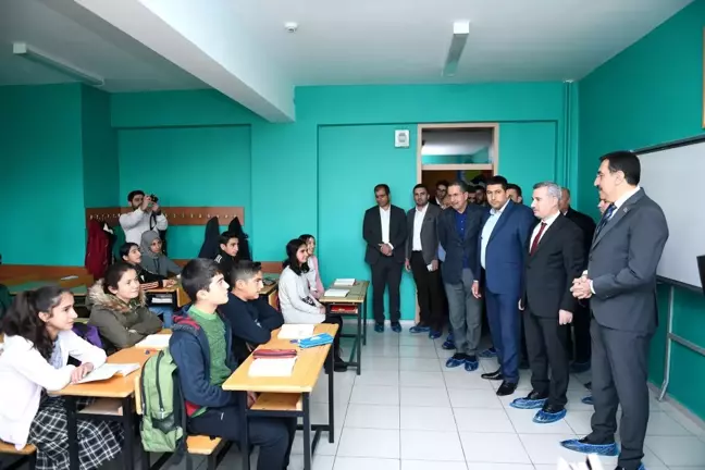 Milletvekili Tüfenkçi İle Başkan Çınar, Sütlüce'de öğretmenler ve öğrencileri ziyaret etti