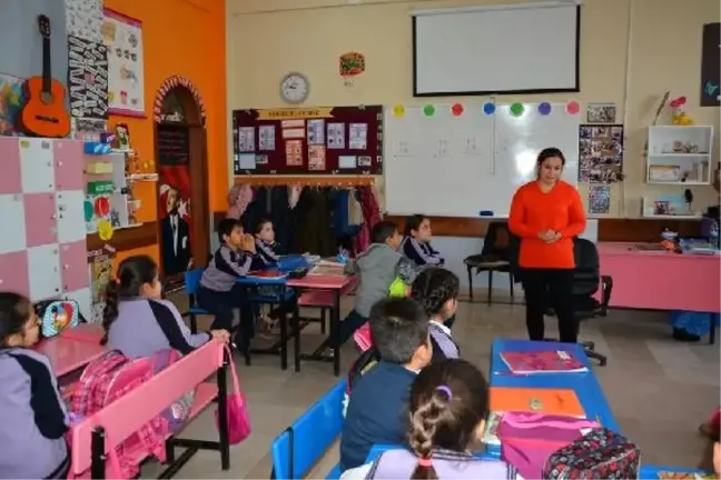'Annem öğretmenim oldu' projesi ilgi görüyor