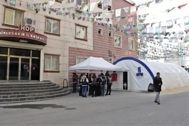 HDP önündeki oturma eyleminde 112'nci gün