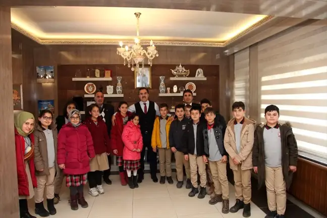 Öğrencilerden Başkan Çoban'a teşekkür ziyareti