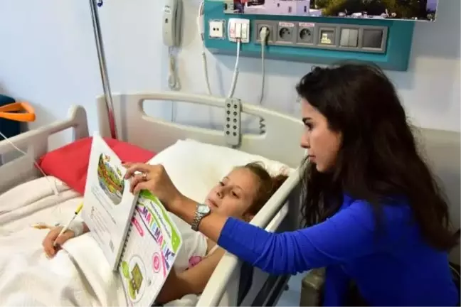 Ayağı kesilen Aylin'e hastane odasında ders