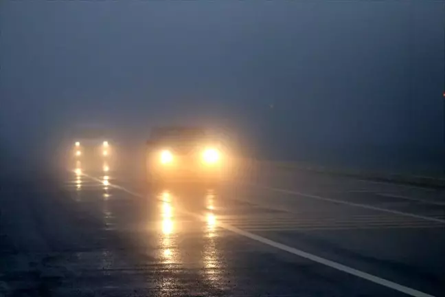 Bolu Dağı'nda sağanak ve sis etkili oluyor