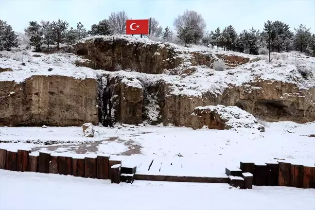 Sivas'ta 61 köy yolu kar nedeniyle ulaşıma kapandı
