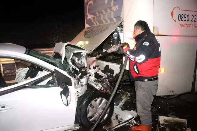 Anadolu Otoyolu'nda trafik kazası: 3 yaralı