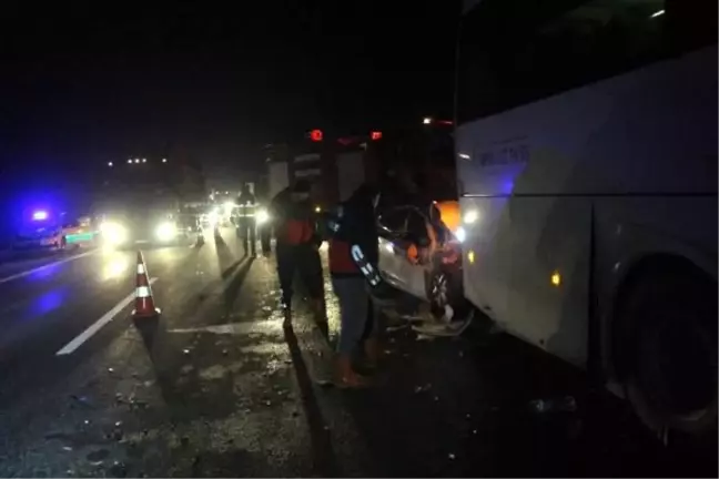 Bolu'da 3 aracın karıştığı kazada 3 kişi yaralandı