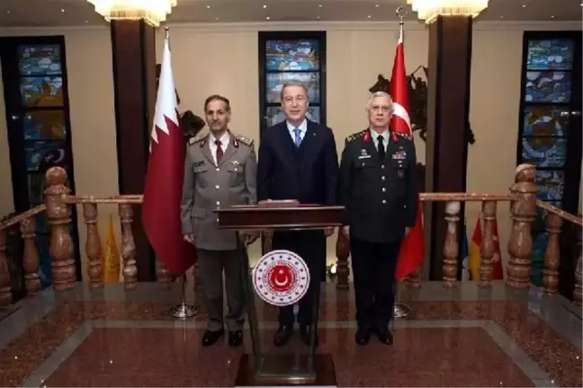 Bakan Akar, Katar Kara Kuvvetleri Komutanı Al-Khayarın'i kabul etti