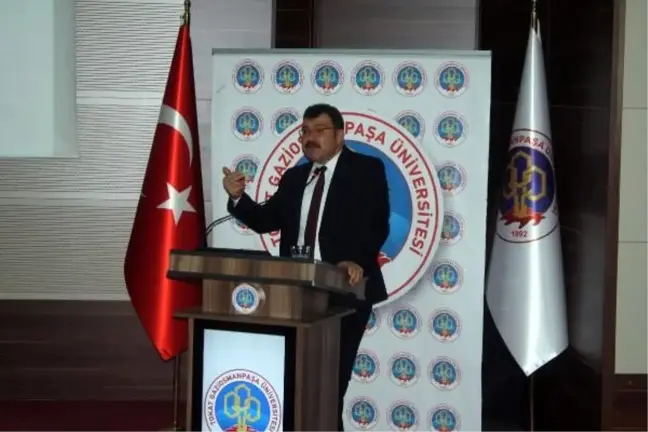 TÜBİTAK Başkanı Mandal, Tokat'ta öğrencilere kitap dağıttı (2)