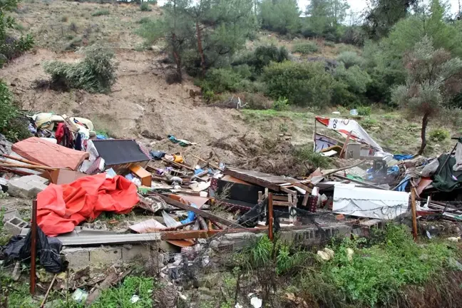 Mersin'de toprak kaymasında ölen çobanın ailesine yardım eli uzandı