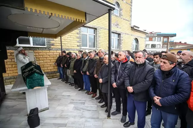 Alman polisinin kurşunuyla ölen Mehmet Bulğu'nun cenazesi toprağa verildi