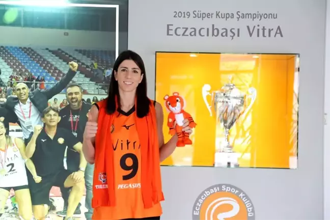 Merve Dalbeler yeniden Eczacıbaşı VitrA'da