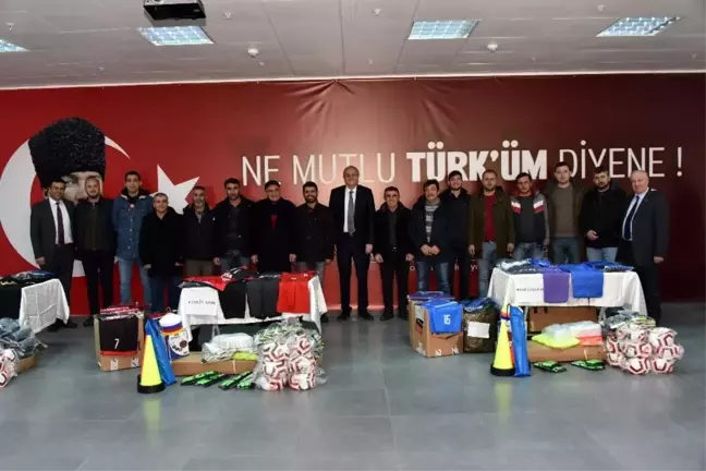Başkan Bakkalcıoğlu'ndan amatör spor kulüplerine malzeme yardımı