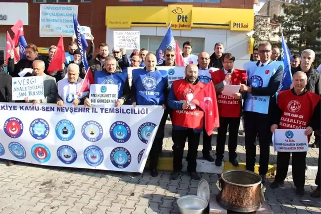 Nevşehir'de Kamu-Sen üyeleri bordrolarını yaktı