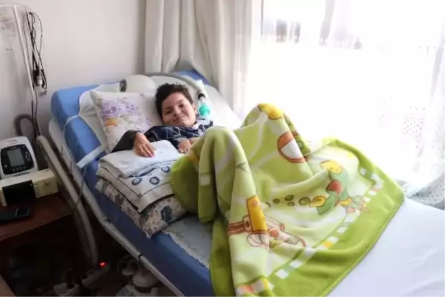 SMA hastası Mehmet'in karne sevinci
