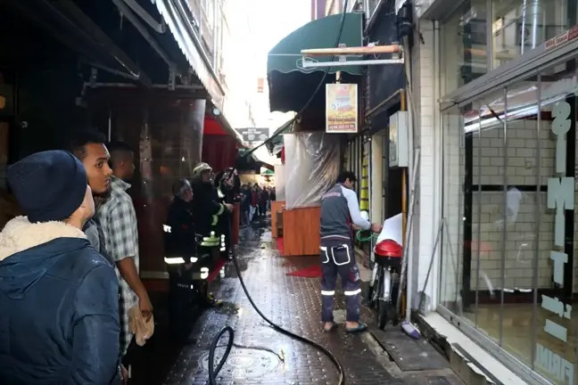Isparta'da apartta çıkan yangın hasara neden oldu