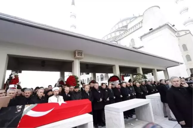Rahşan Ecevit, son yolculuğuna uğurlanıyor