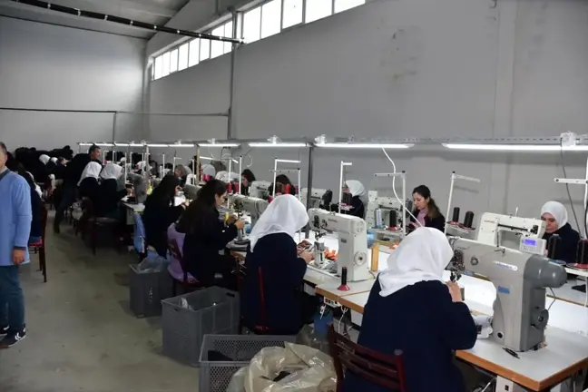 Kırıkkale'de tekstil fabrikası açıldı