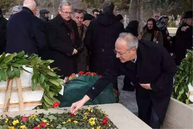 İlhan Cavcav 3'üncü ölüm yıl dönümünde kabri başında anıldı