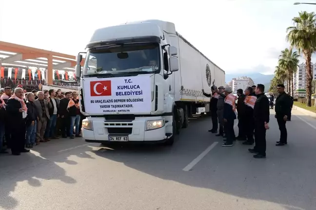 Kumluca'dan Elazığ'a 20 ton sebze ve meyve gönderildi