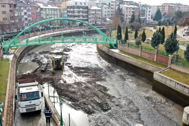 Porsuk'ta dip temizliği çalışmaları devam ediyor