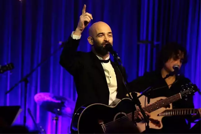 Murat Evgin'e dostlar korosu!