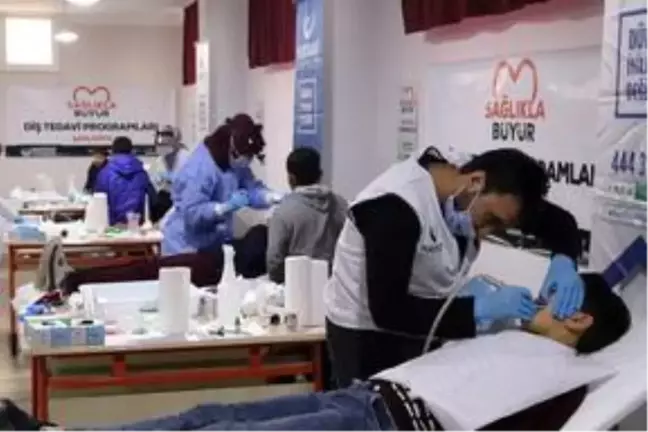Hayrat Yardım Derneği, yetim çocukları diş taramasından geçirdi