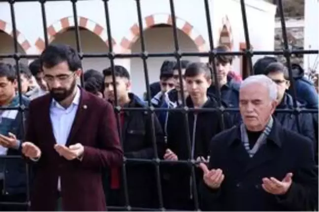 İskilipli Atıf Hoca ölümünün 94'üncü yılında kabri başında anıldı