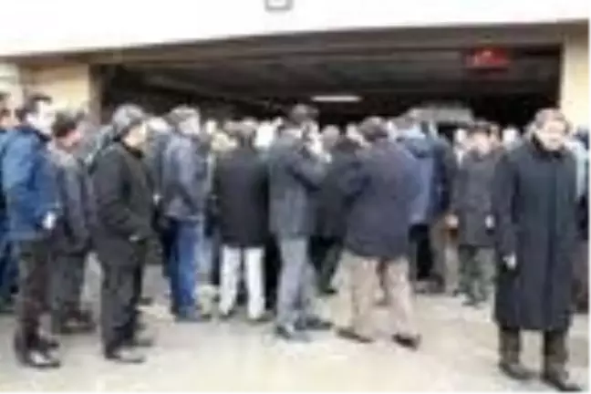 Van'da çığ altındaki 2 kişi için arama kurtarma çalışması yeniden başladı (4)