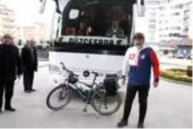 Desteklediği takımın deplasmandaki maçı için 639 km pedal çevirdi