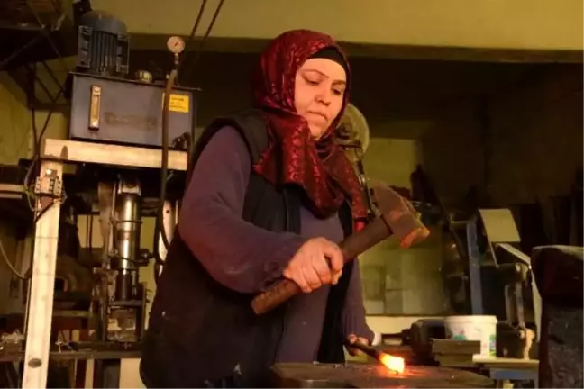 'Erkek işi yapamazsın' dediler, şimdi ustalara taş çıkartıyor