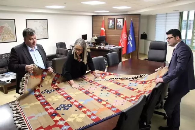 Kınık'ın kilimleri markalaşma yolunda