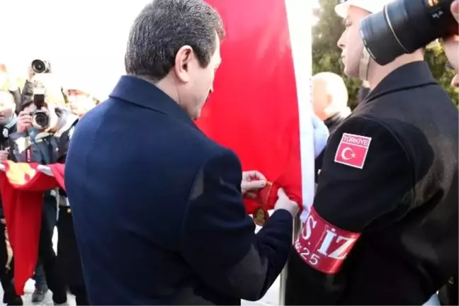 Çanakkale Deniz Zaferi'nin 105'inci yılı törenle kutlandı