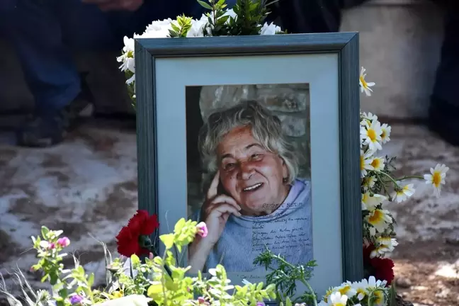 Can Yücel'in eşi Güler Yücel son yolculuğuna uğurlandı