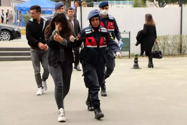 Antalya'da yağma şüphelisi 2 kişi tutuklandı