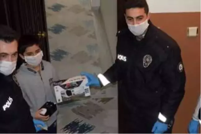 Milli Dayanışma Kampanyası'na kumbarasındaki parayla katıldı
