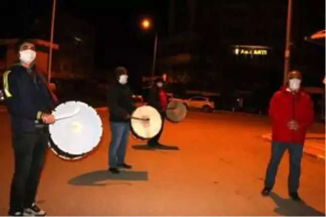 Hekimhan'da ramazan davulcularının sahur mesaisi başladı