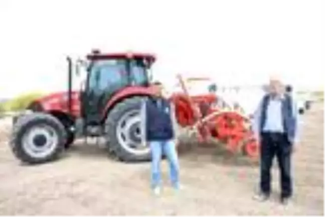 Menemen Ovası'nda ilk pamuk tohumları toprakla buluştu