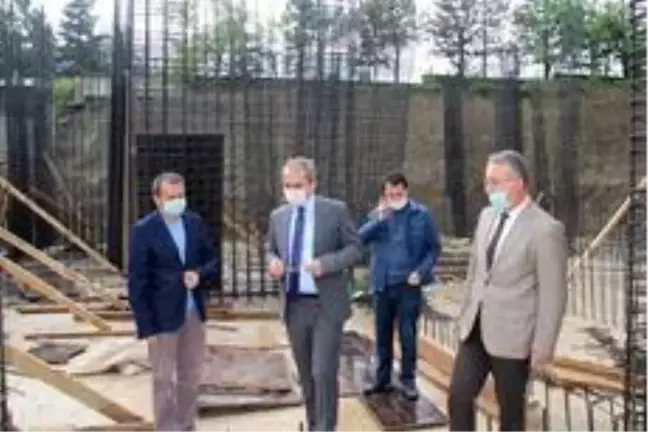 Kaymakam Pişkin okul inşaatlarında incelemelerde bulundu