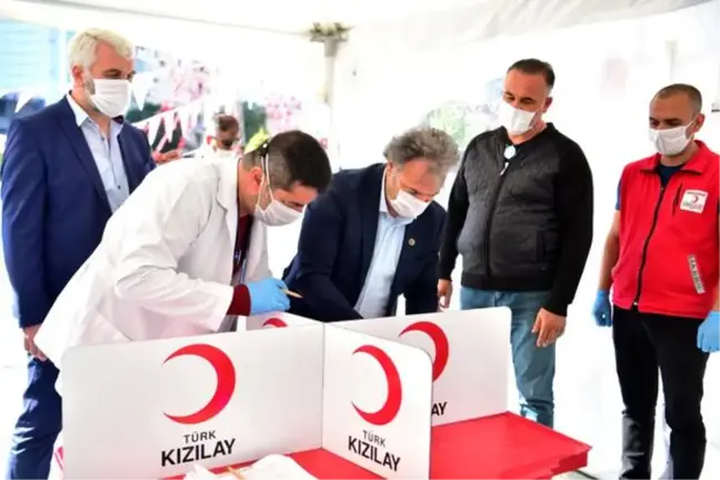Bornova Belediyesi ve Türk Kızılay'dan ortak bağış kampanyası