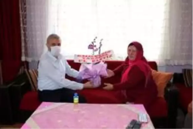 Başkan Biçer'den 'Dikensiz Güller Derneği'ne ziyaret