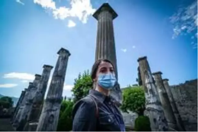 İtalya'da Pompeii Antik Kenti yeniden ziyaretçilere açıldı