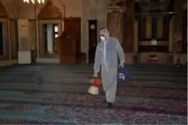 Yozgat Belediyesi camileri dezenfekte etti
