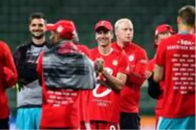 Bayern Münih, Bundesliga'da üst üste sekizinci kez şampiyon oldu