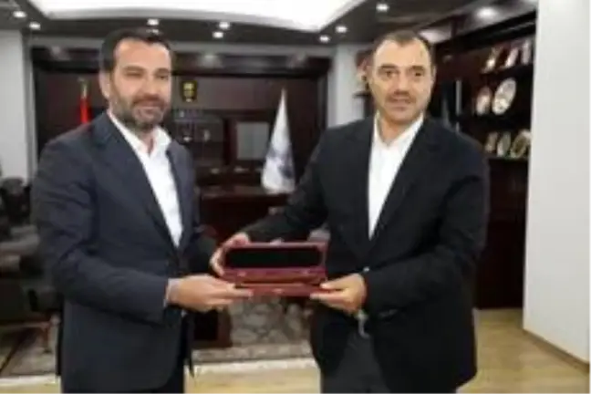 Vali Kaldırım'dan Başkan Şerifoğulları'na veda ziyareti