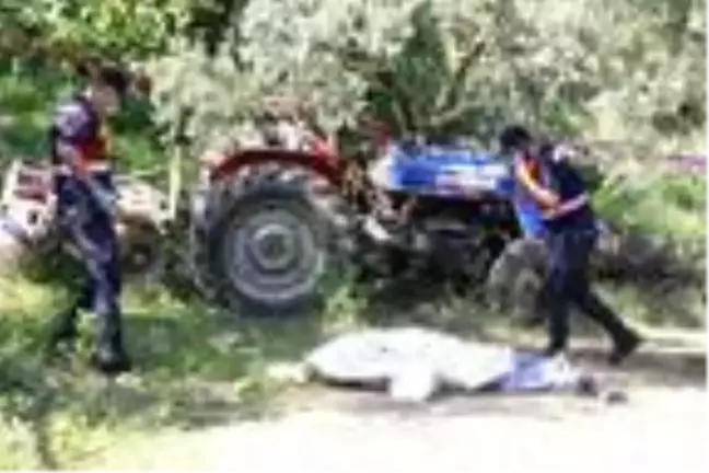 Devrilen traktörün sürücüsü öldü