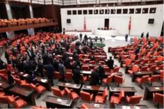 TBMM Genel Kurulu'nda Tuma Çelik ve Mensur Işık tartışması yaşandı